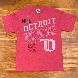 NWOT Majestic Red Wings Tee Size Medium
